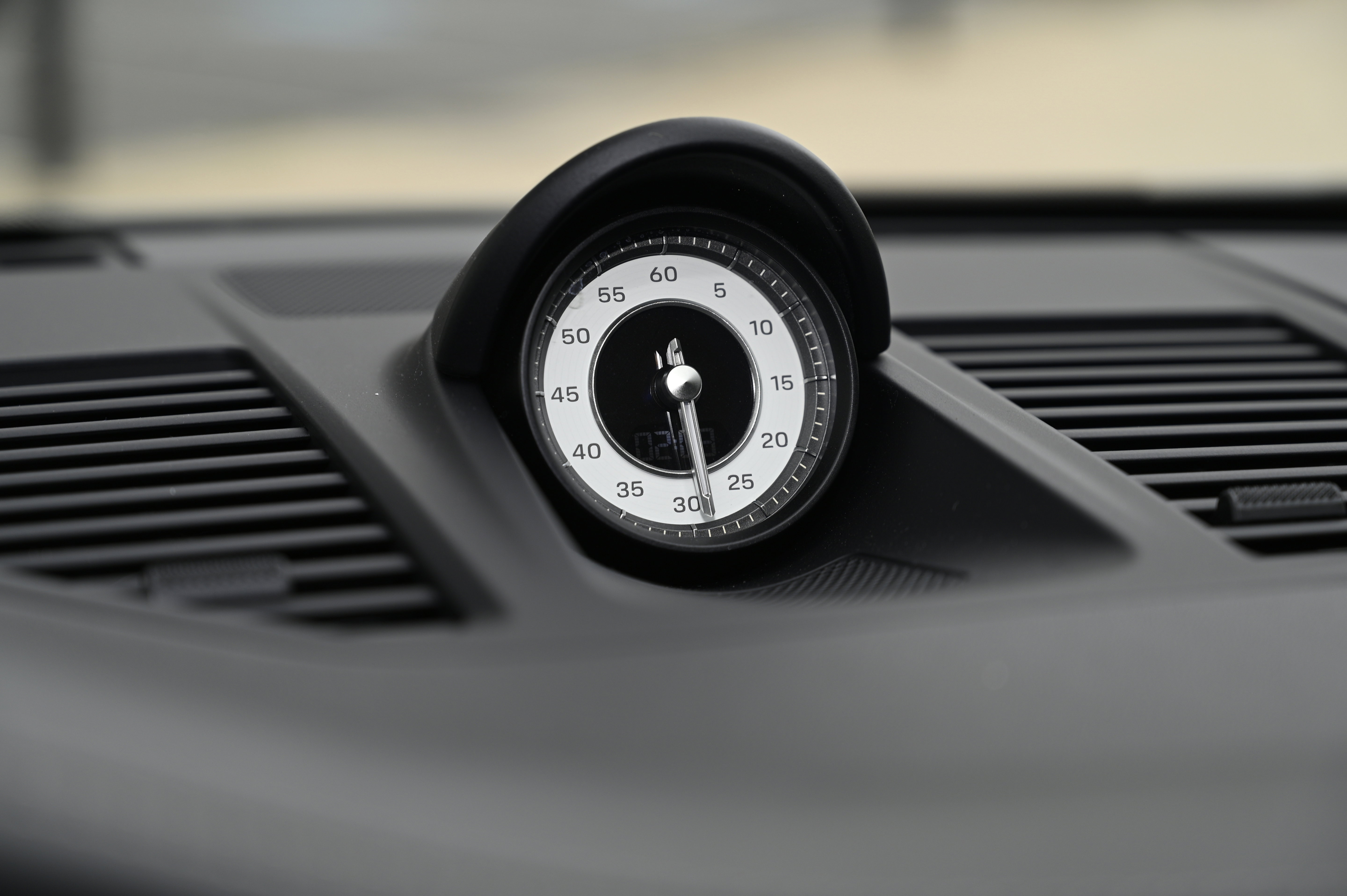 Used 2021 Porsche 911 Turbo S image 30