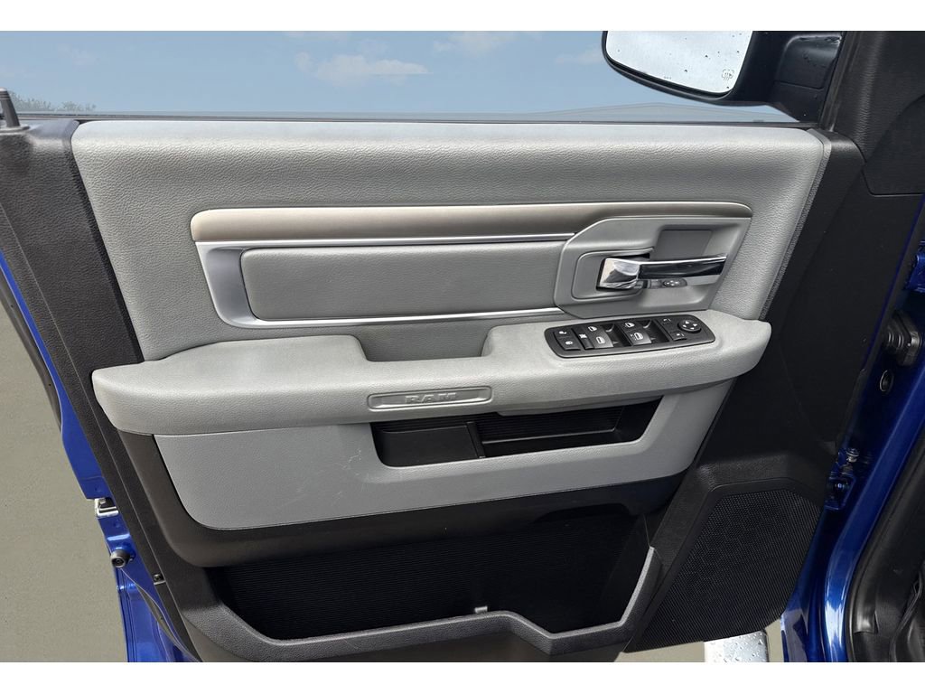 Used 2015 RAM 1500 Big Horn RWD image 21