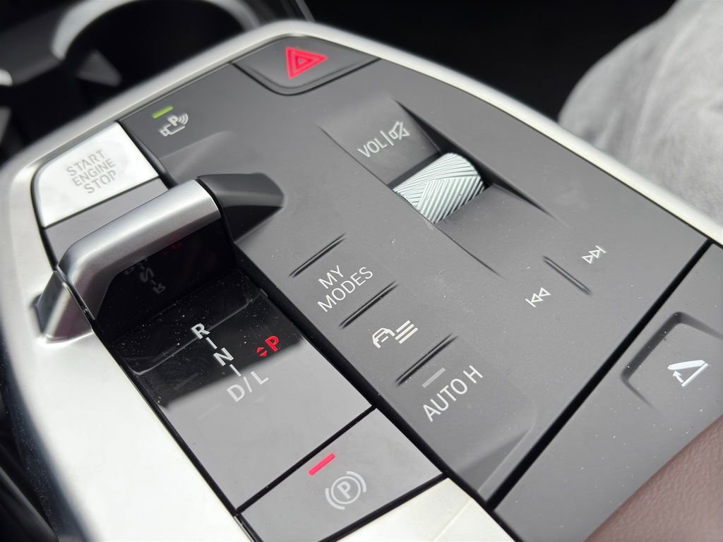 Used 2025 BMW X1 xDrive28i w/ Convenience Package image 8