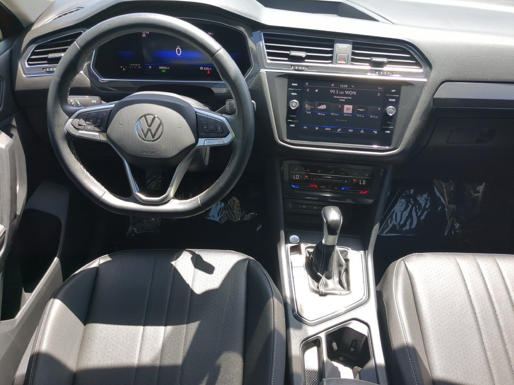 Certified 2023 Volkswagen Tiguan SE FWD image 13