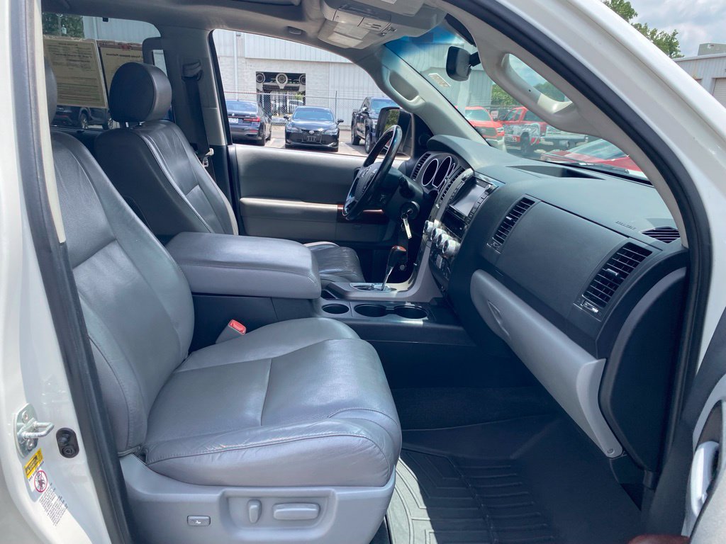 Used 2012 Toyota Sequoia Platinum AWD/4WD image 18