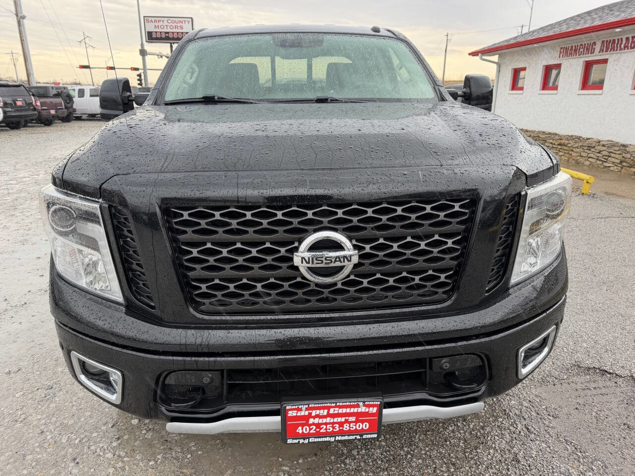 Used 2017 Nissan Titan PRO-4X w/ Pro-4x Convenience Package image 8