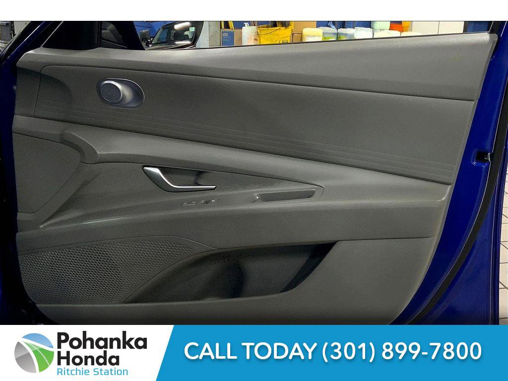 Used 2023 Hyundai Elantra SEL w/ Cargo Package image 26