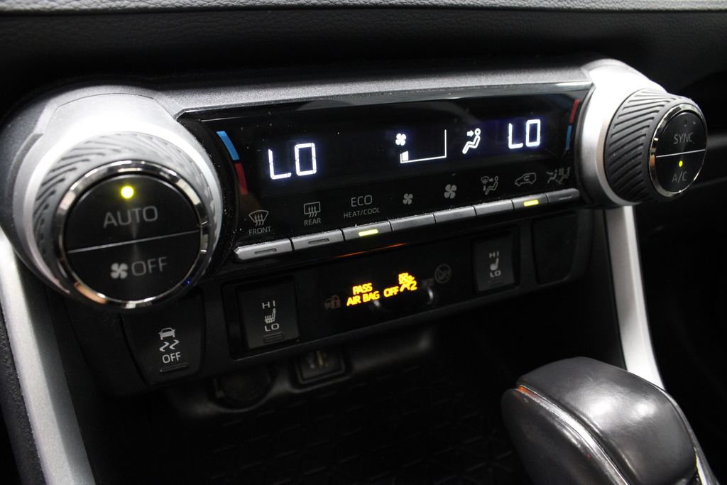Used 2023 Toyota RAV4 SE w/ Convenience Package AWD/4WD image 30