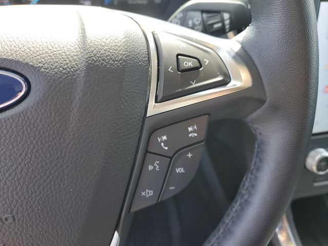 Used 2023 Ford Edge Titanium AWD/4WD image 11