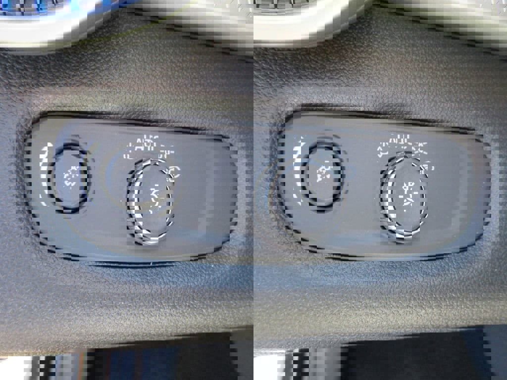 New 2026 Chevrolet Trax LS FWD image 21