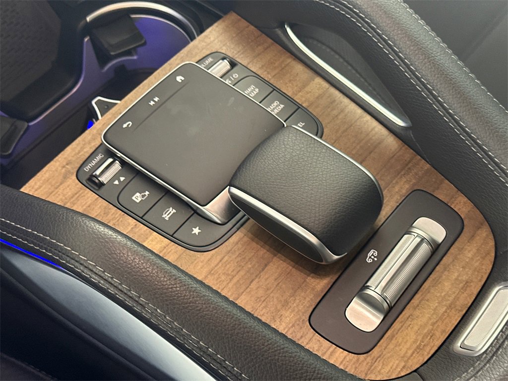 Used 2024 Mercedes-Benz GLS 450 4MATIC image 7