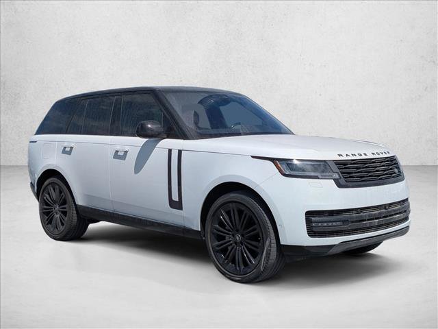 Used 2023 Land Rover Range Rover SE AWD/4WD image 3