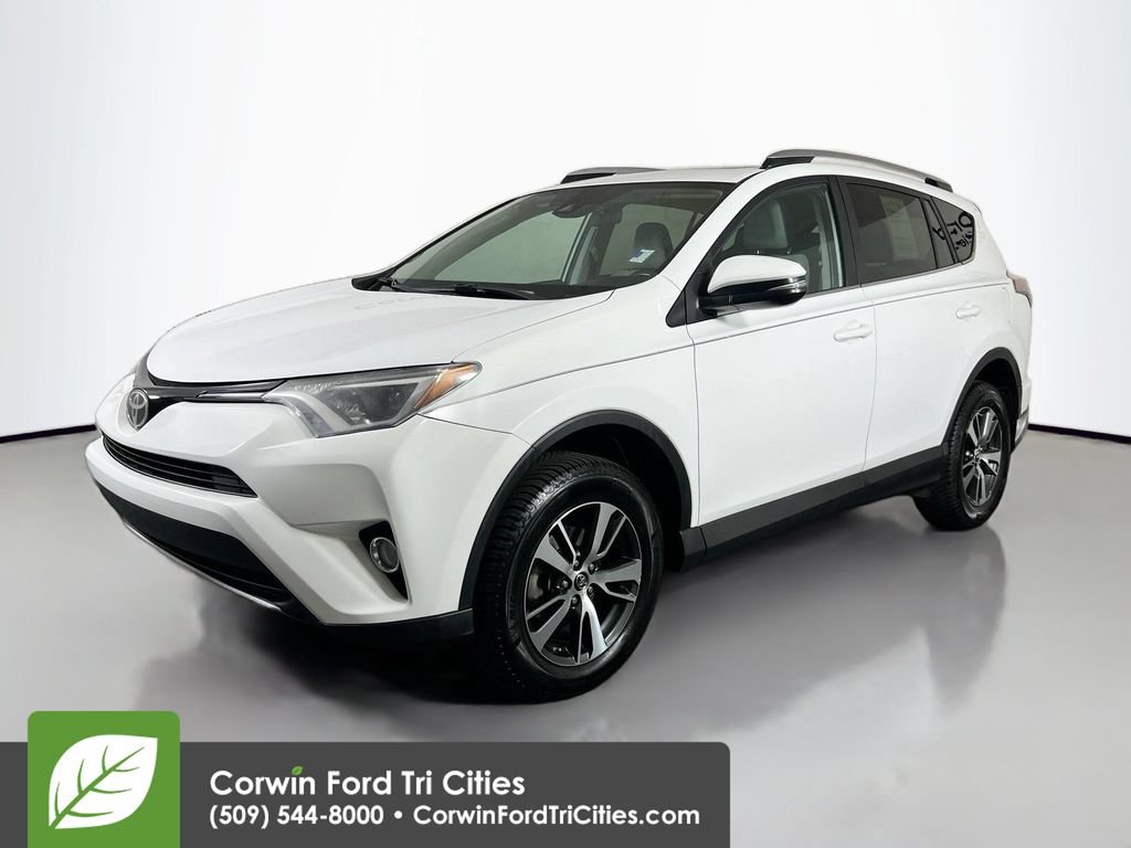 Used 2017 Toyota RAV4 XLE FWD image 5