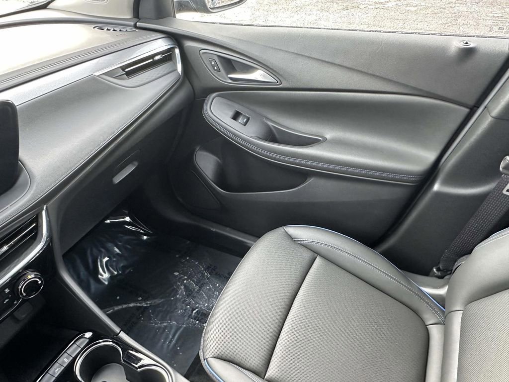 Certified 2025 Buick Encore GX Sport Touring w/ Comfort Package image 29