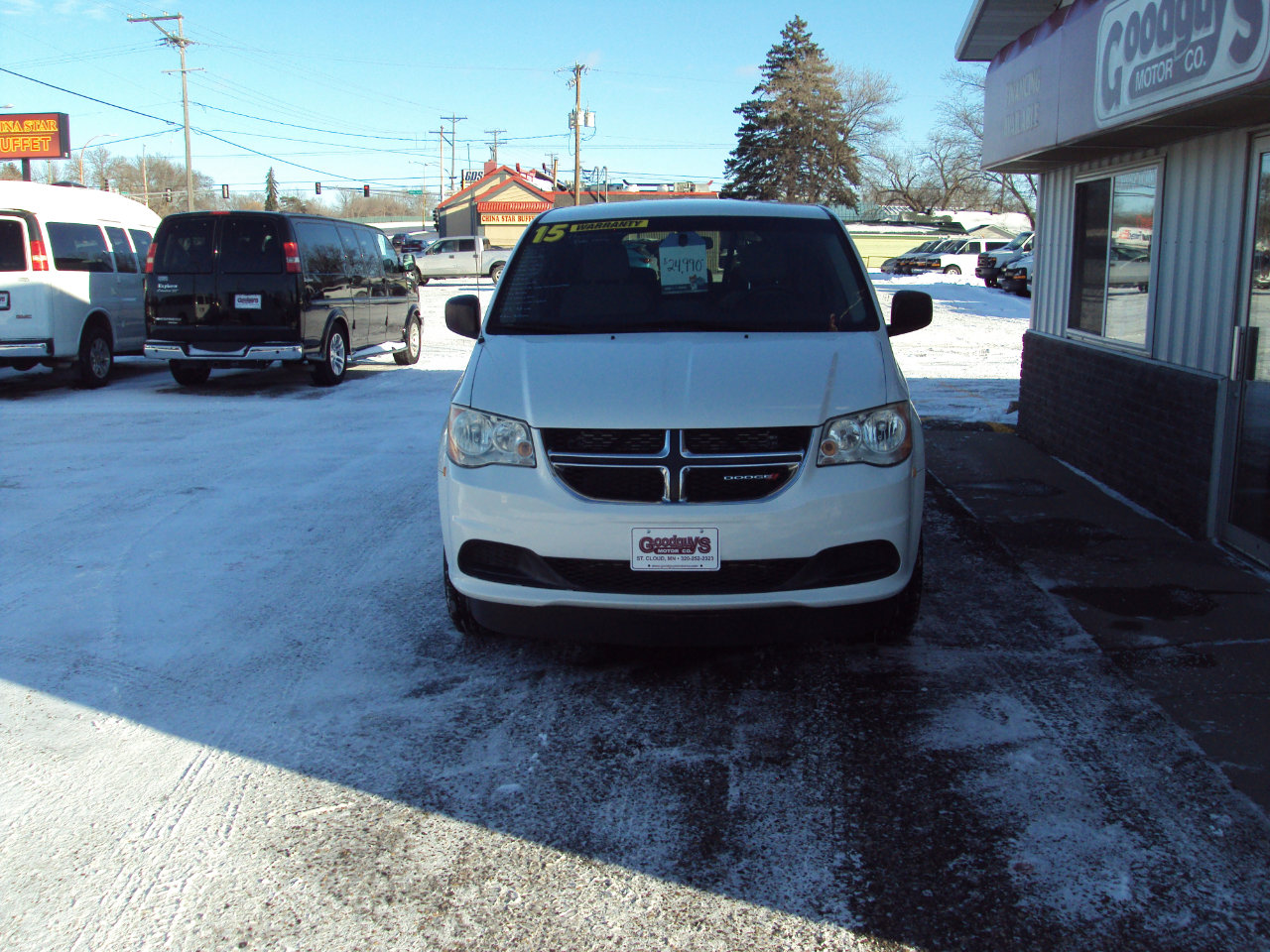 Used 2015 Dodge Grand Caravan SE w/ Quick Order Package 29E SE FWD image 4