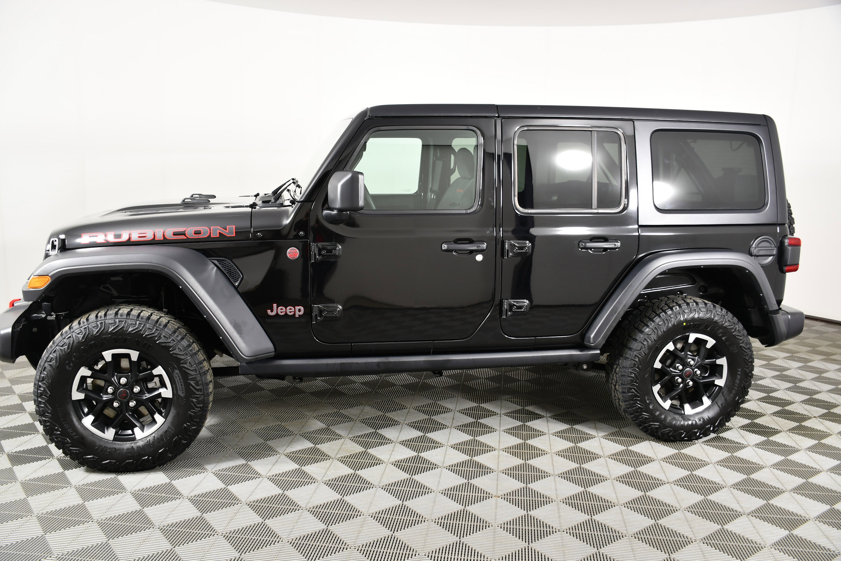 Used 2025 Jeep Wrangler Unlimited Rubicon image 8