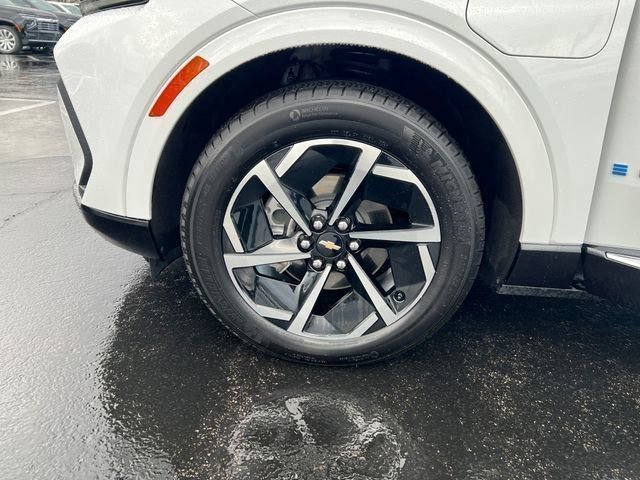 Used 2025 Chevrolet Equinox EV LT w/ Convenience Package image 54