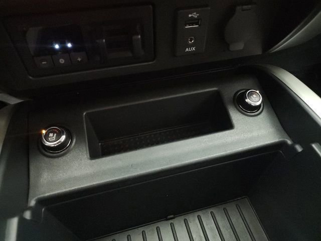 Used 2018 Nissan Titan PRO-4X w/ Pro-4x Convenience Package AWD/4WD image 34