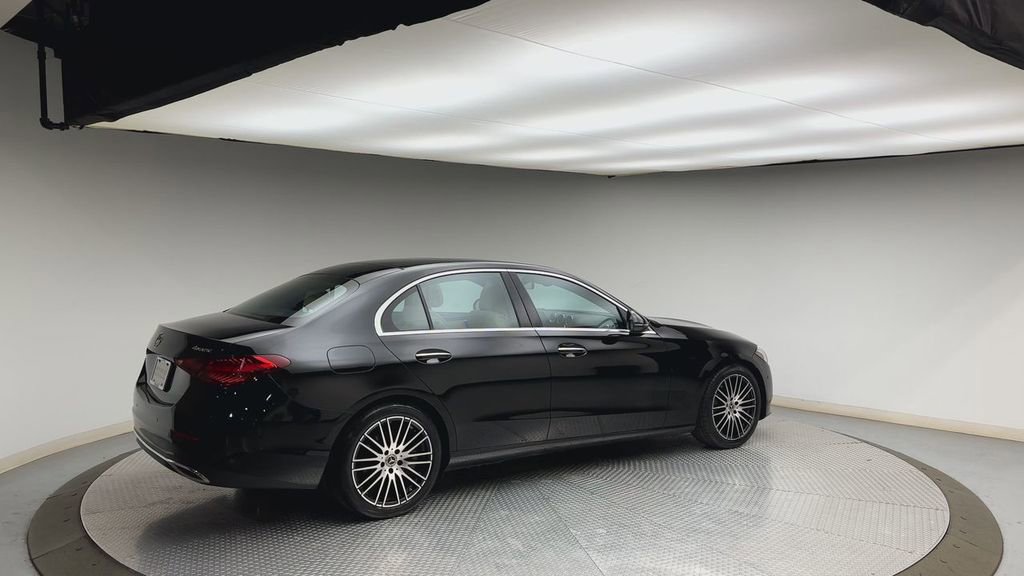 Used 2023 Mercedes-Benz C 300 4MATIC Sedan image 2