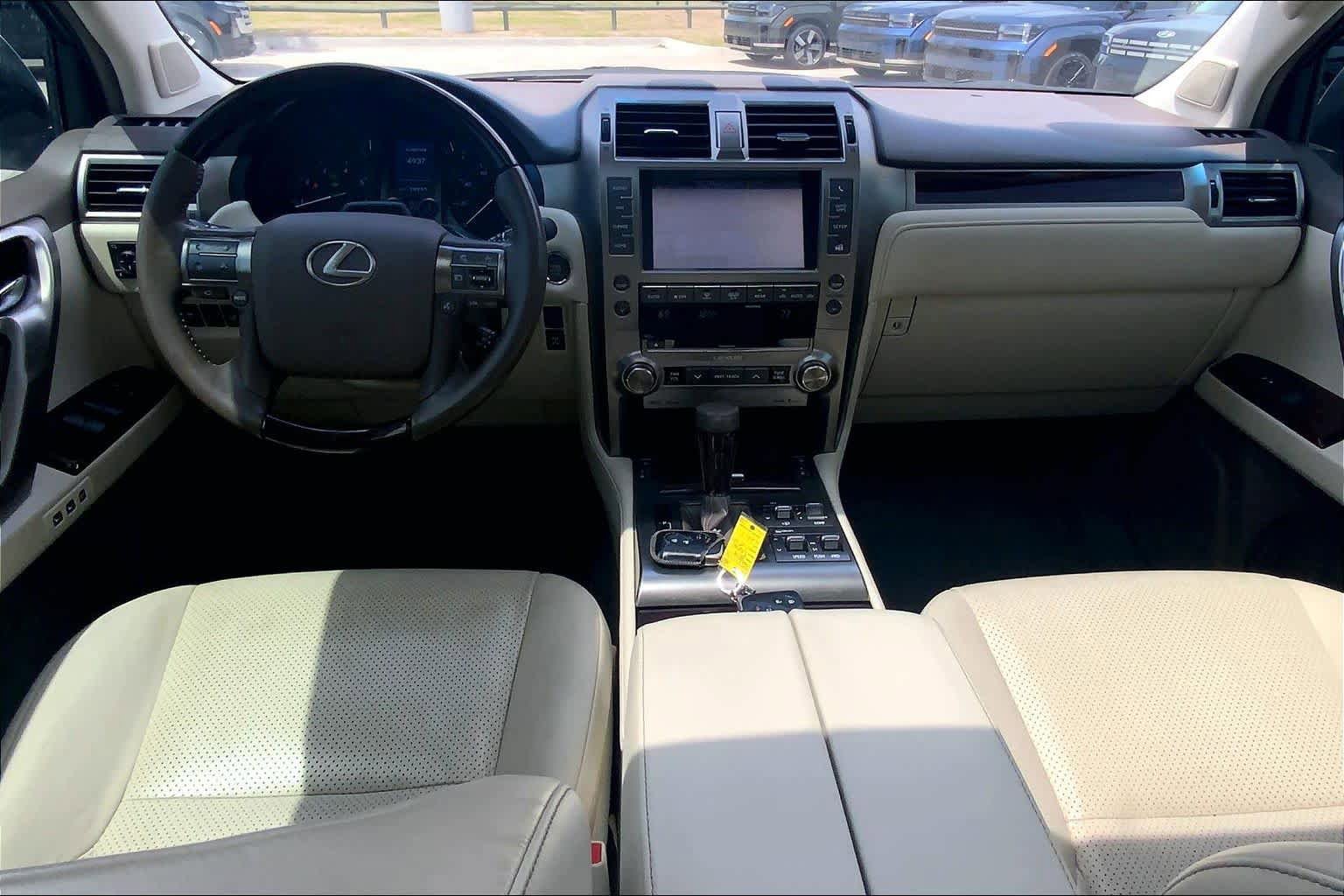 Used 2019 Lexus GX 460 Luxury AWD/4WD image 16