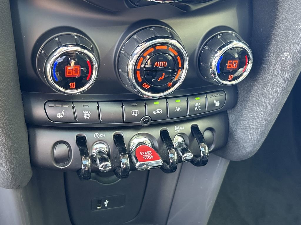 Used 2020 MINI Cooper 2-Door Hardtop image 20