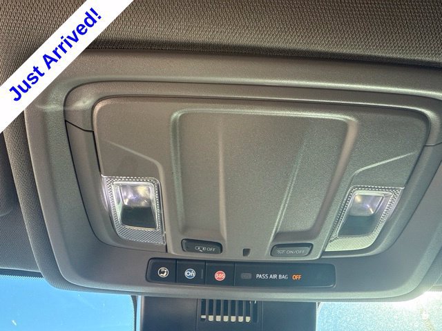 Used 2022 Chevrolet Silverado 1500 LTZ AWD/4WD image 15