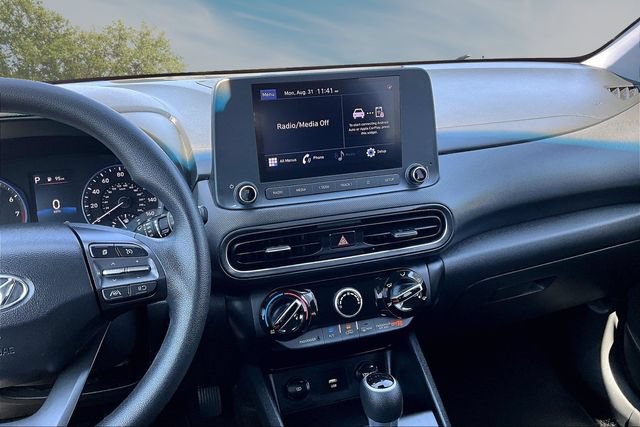 Used 2022 Hyundai Kona SEL w/ Cargo Package AWD/4WD image 9