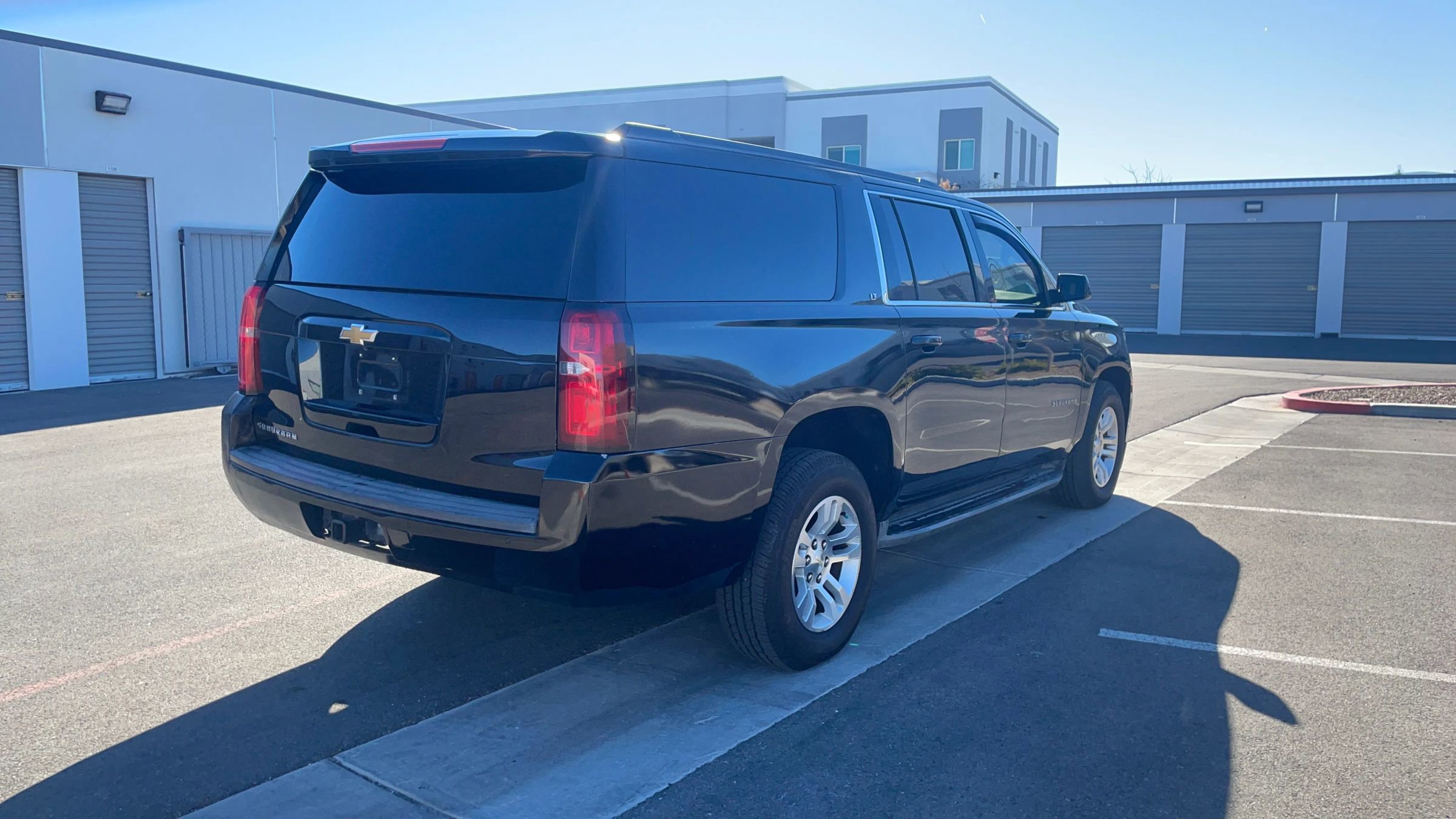 Used 2015 Chevrolet Suburban LT image 7