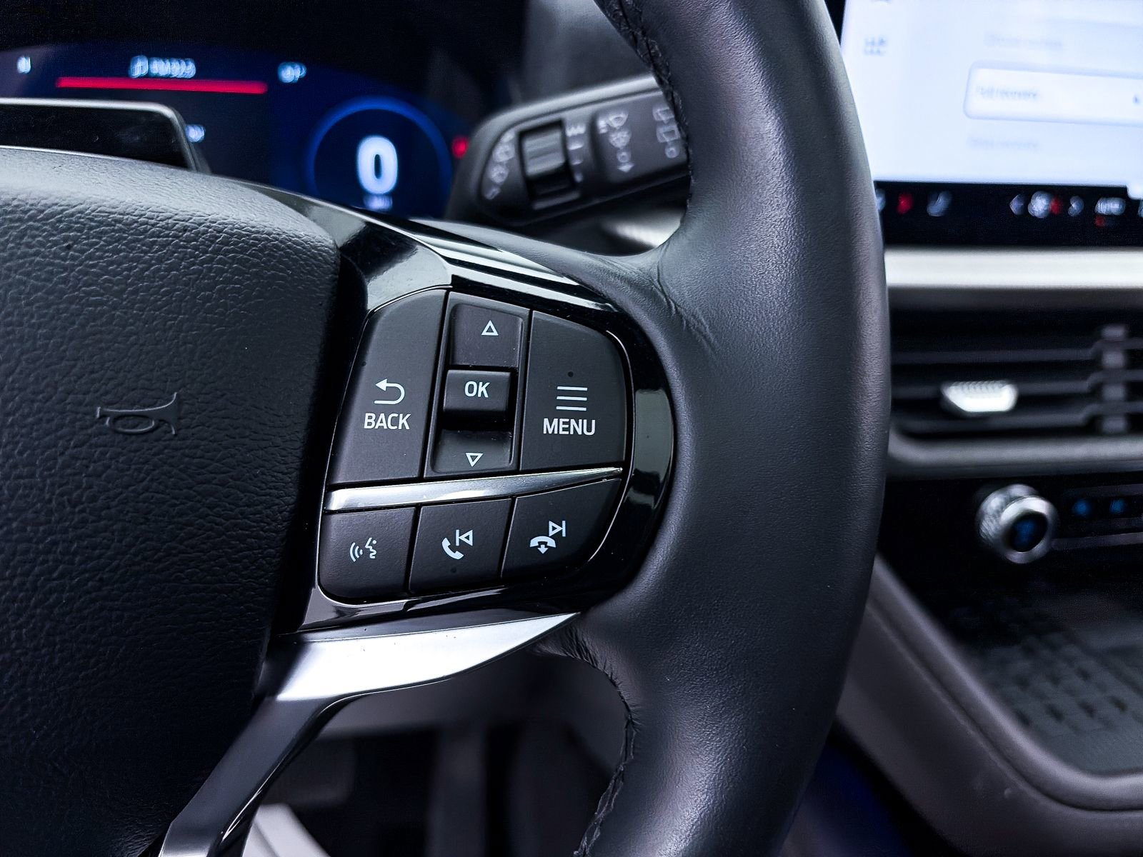 Used 2025 Ford Explorer Platinum w/ LUX Leather Package image 36