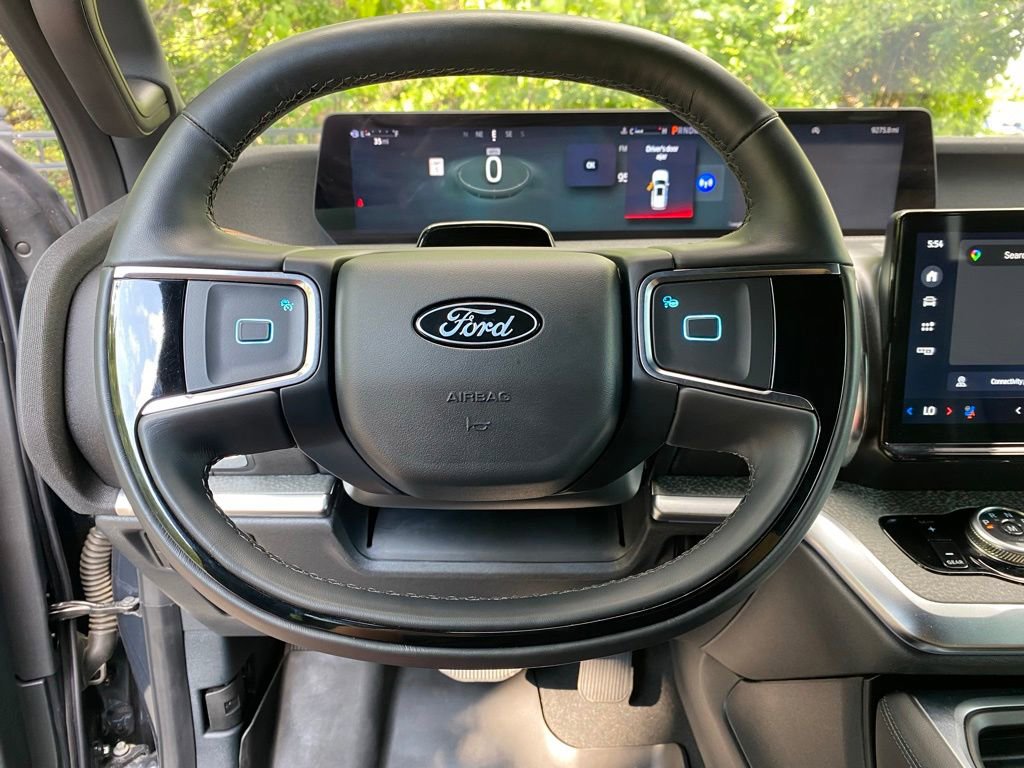 Used 2025 Ford Expedition Tremor AWD/4WD image 11