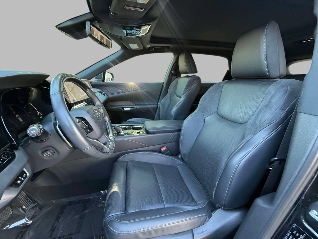 Used 2024 Lexus RX 350 w/ Convenience Package AWD/4WD image 2