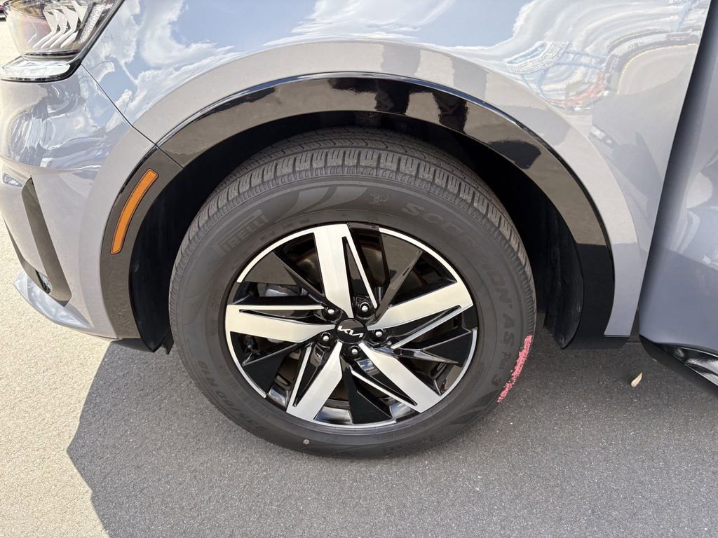 Used 2023 Kia Sorento S image 37