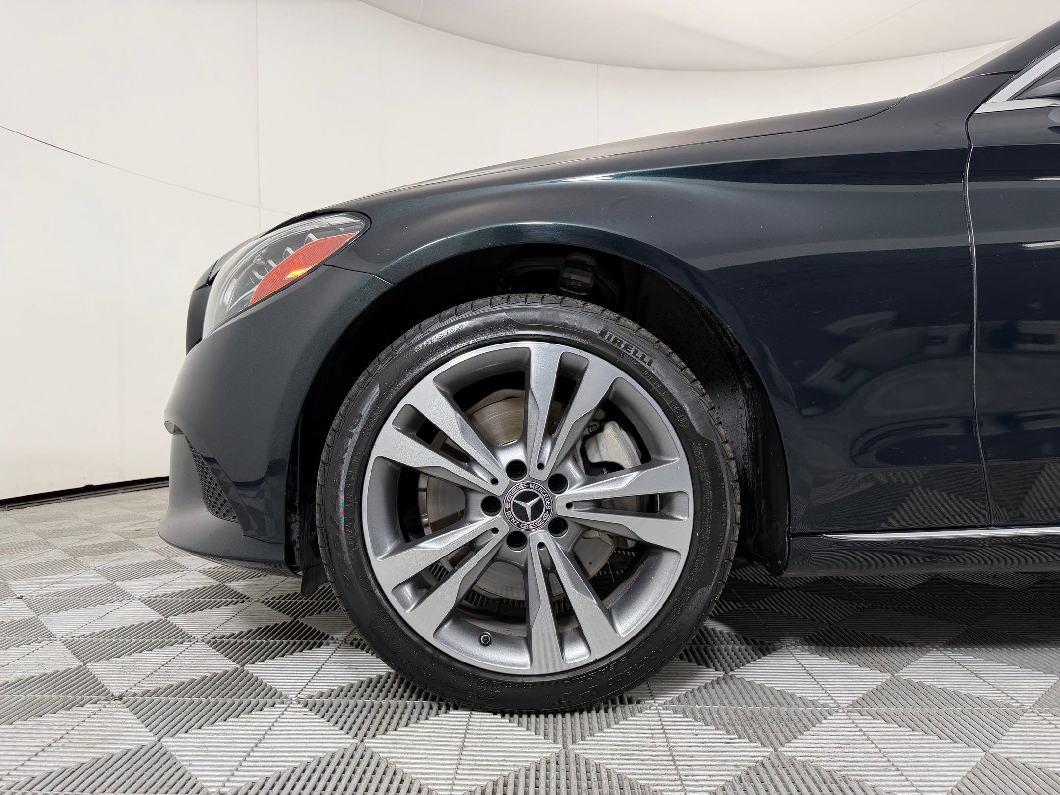 Used 2019 Mercedes-Benz C 300 4MATIC Sedan image 10