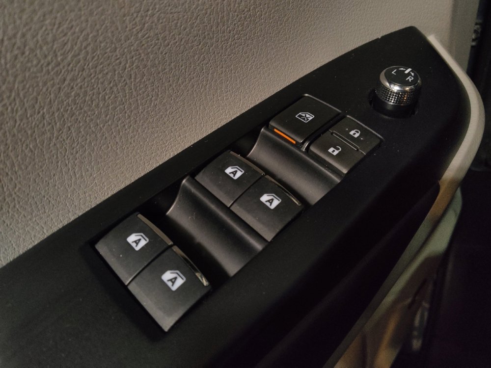 Used 2019 Toyota Highlander Limited image 27