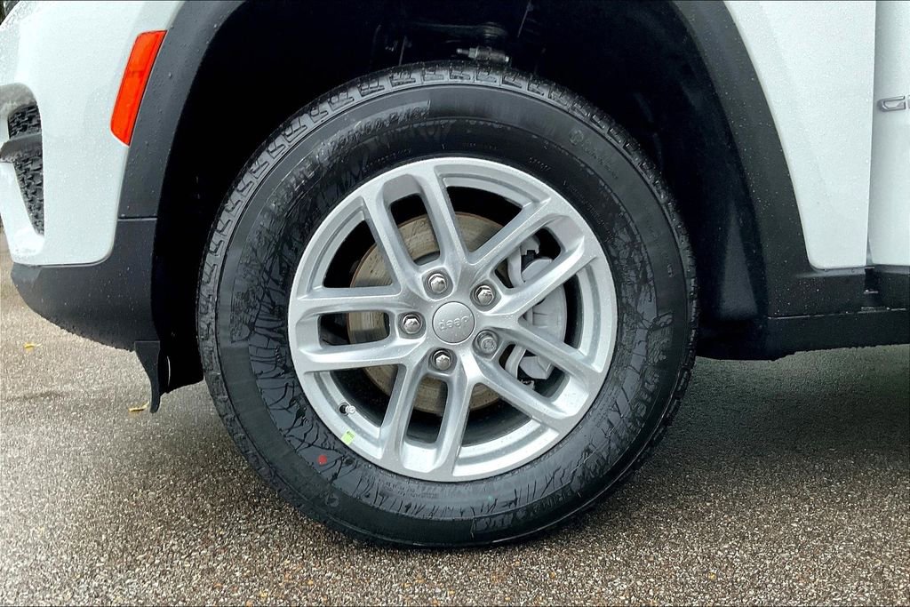 New 2025 Jeep Grand Cherokee Laredo X image 12