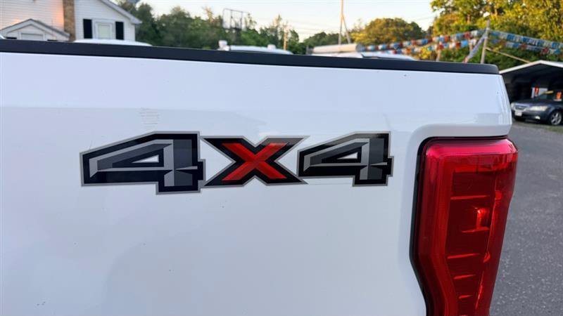 Used 2017 Ford F250 XL w/ Power Equipment Group AWD/4WD image 25