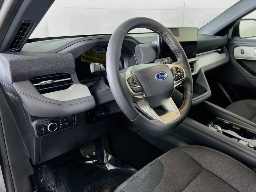 New 2027 Ford Explorer Active AWD/4WD image 3