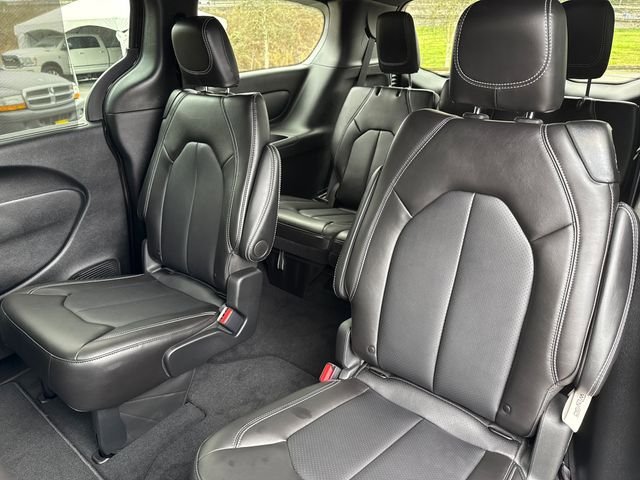New 2026 Chrysler Pacifica Select AWD/4WD image 21