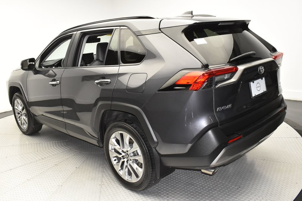 Used 2022 Toyota RAV4 Limited AWD/4WD image 7