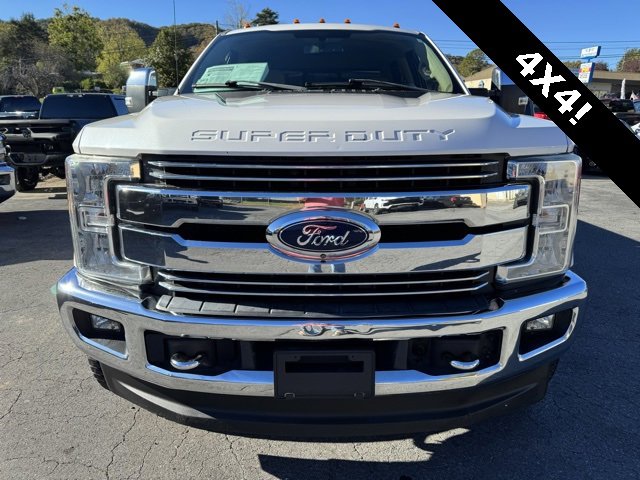 Used 2017 Ford F250 Lariat w/ Chrome Package image 6