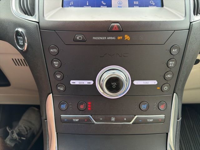 Used 2020 Ford Edge Titanium w/ Equipment Group 301A AWD/4WD image 28