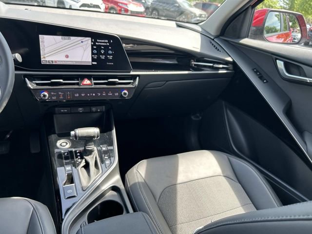 Used 2023 Kia Niro EX FWD image 17
