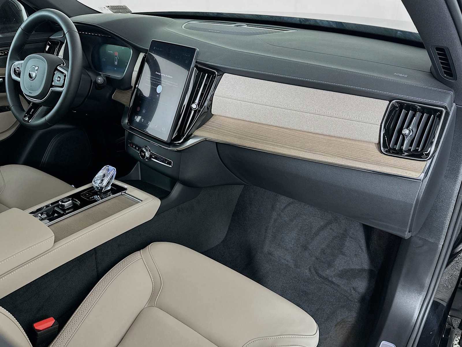 New 2025 Volvo XC90 T8 Plus w/ Protection Package Premier image 29