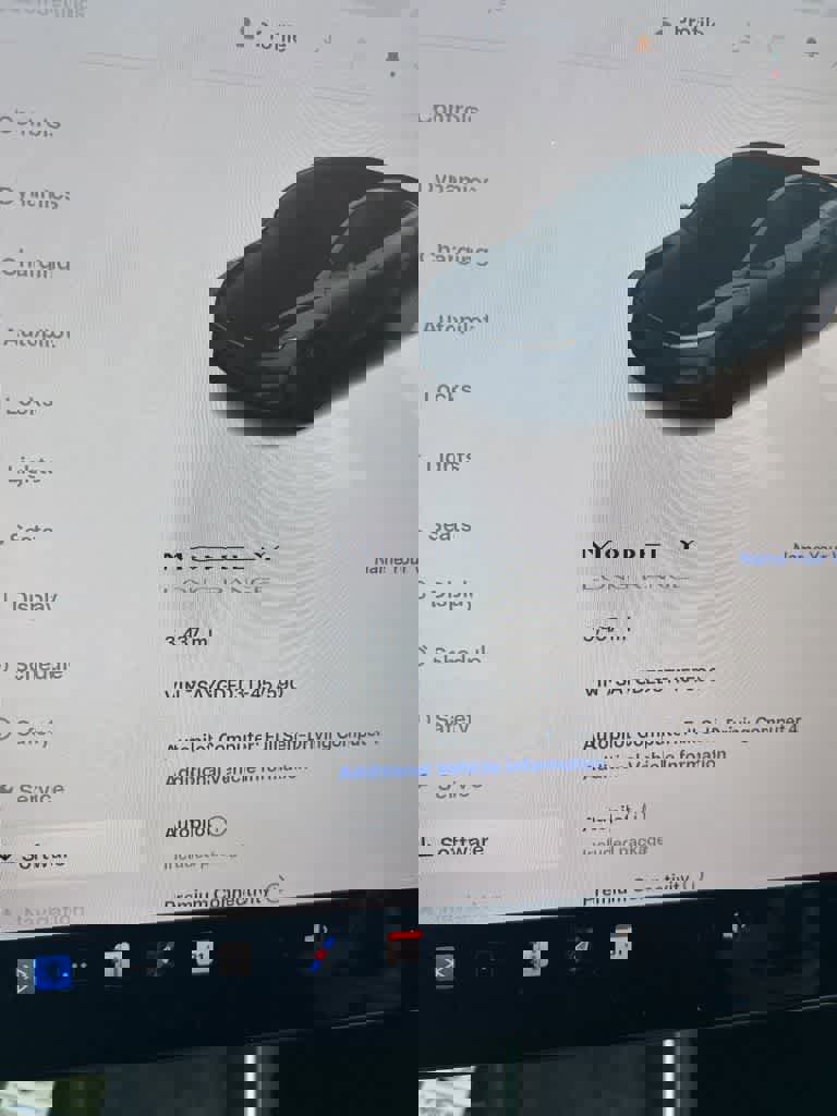 Used 2026 Tesla Model Y 2WD image 10