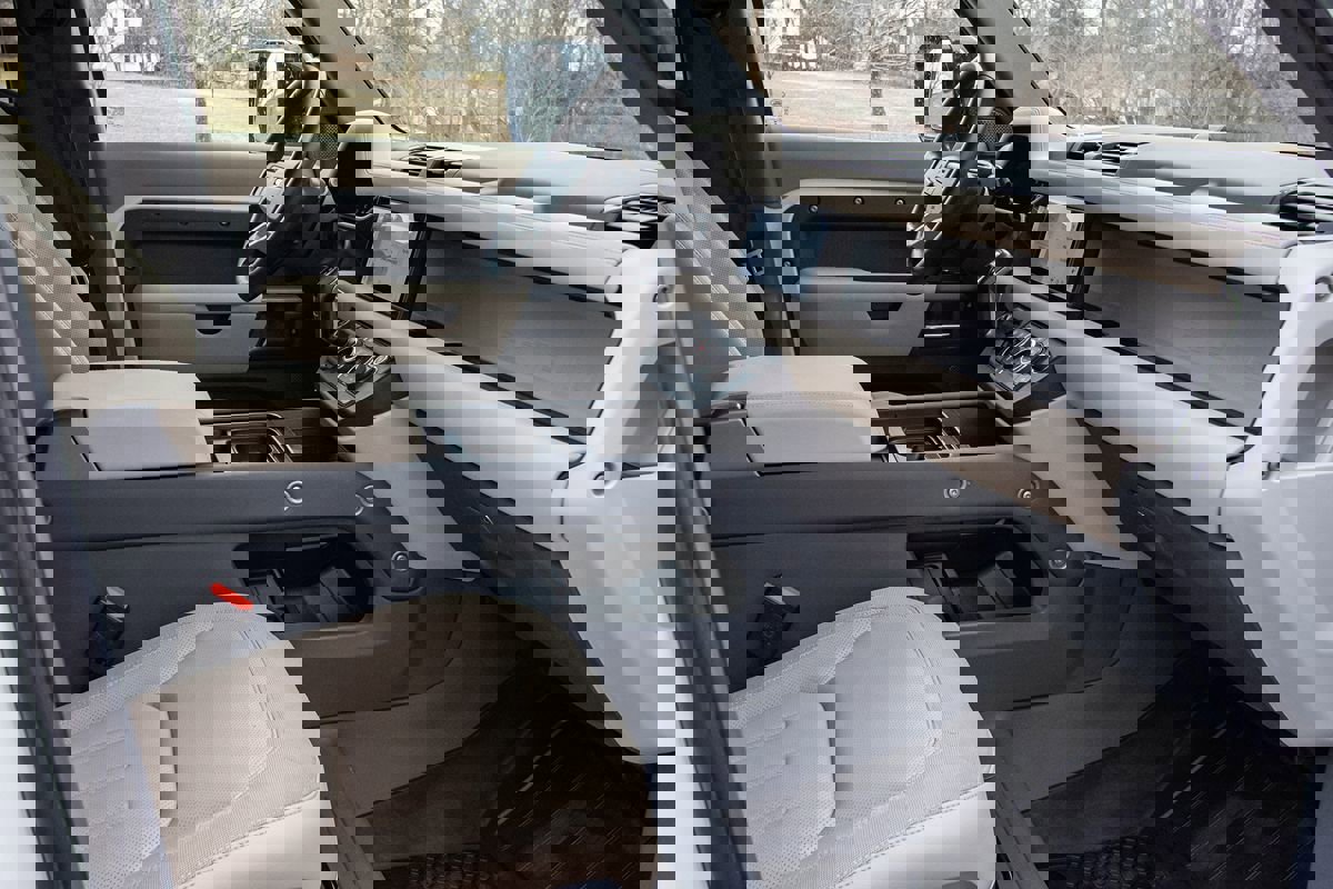 Used 2020 Land Rover Defender 110 S image 21