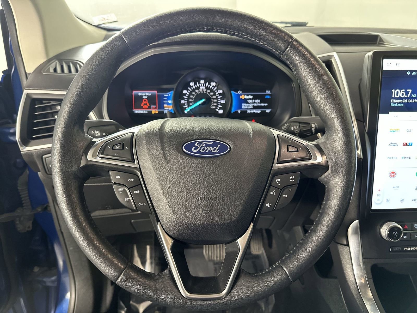 Used 2024 Ford Edge Titanium AWD/4WD image 14