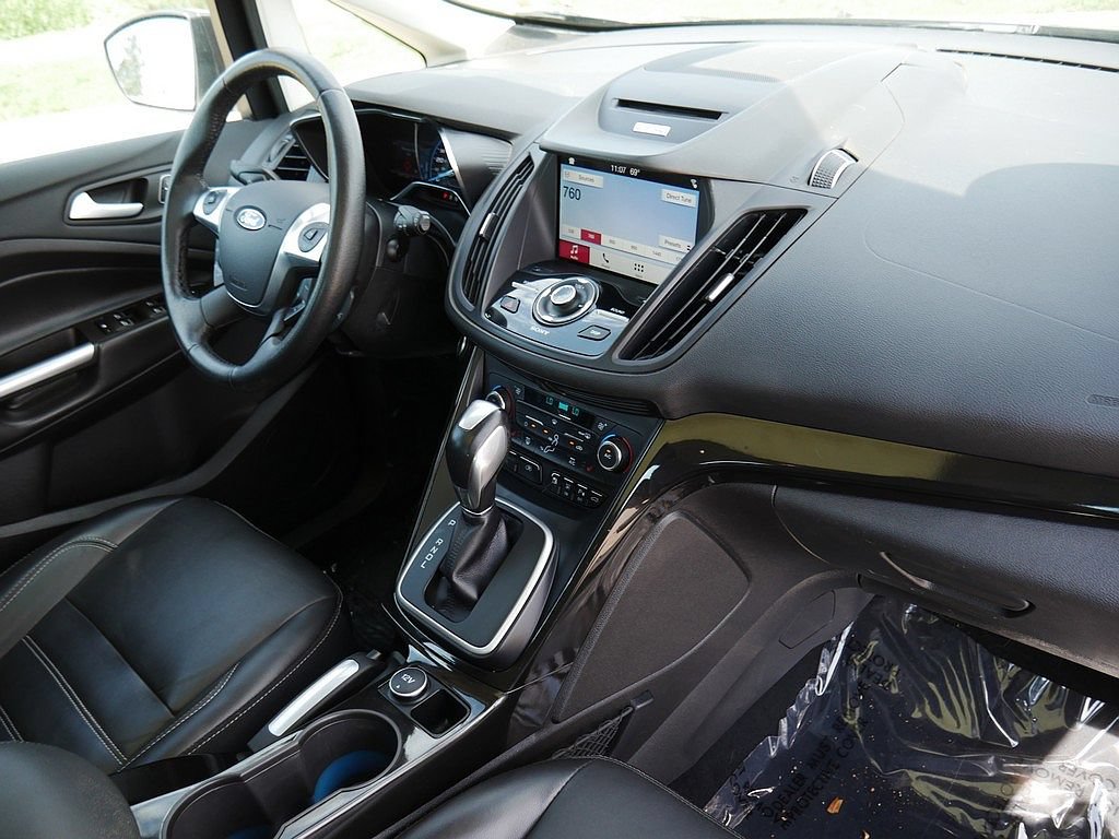 Used 2017 Ford C-MAX Energi Titanium w/ Equipment Group 501A FWD image 61