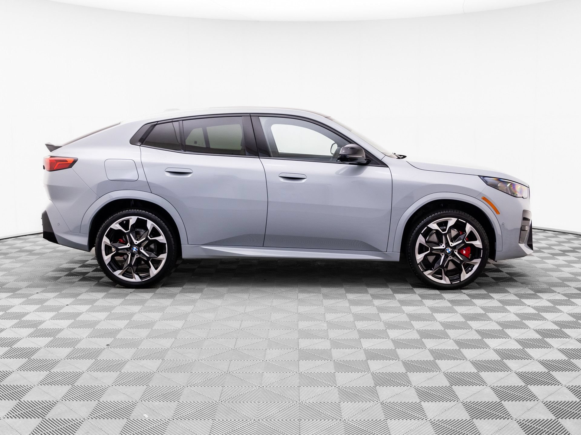 Used 2026 BMW X2 xDrive28i w/ Technology Package AWD/4WD image 6