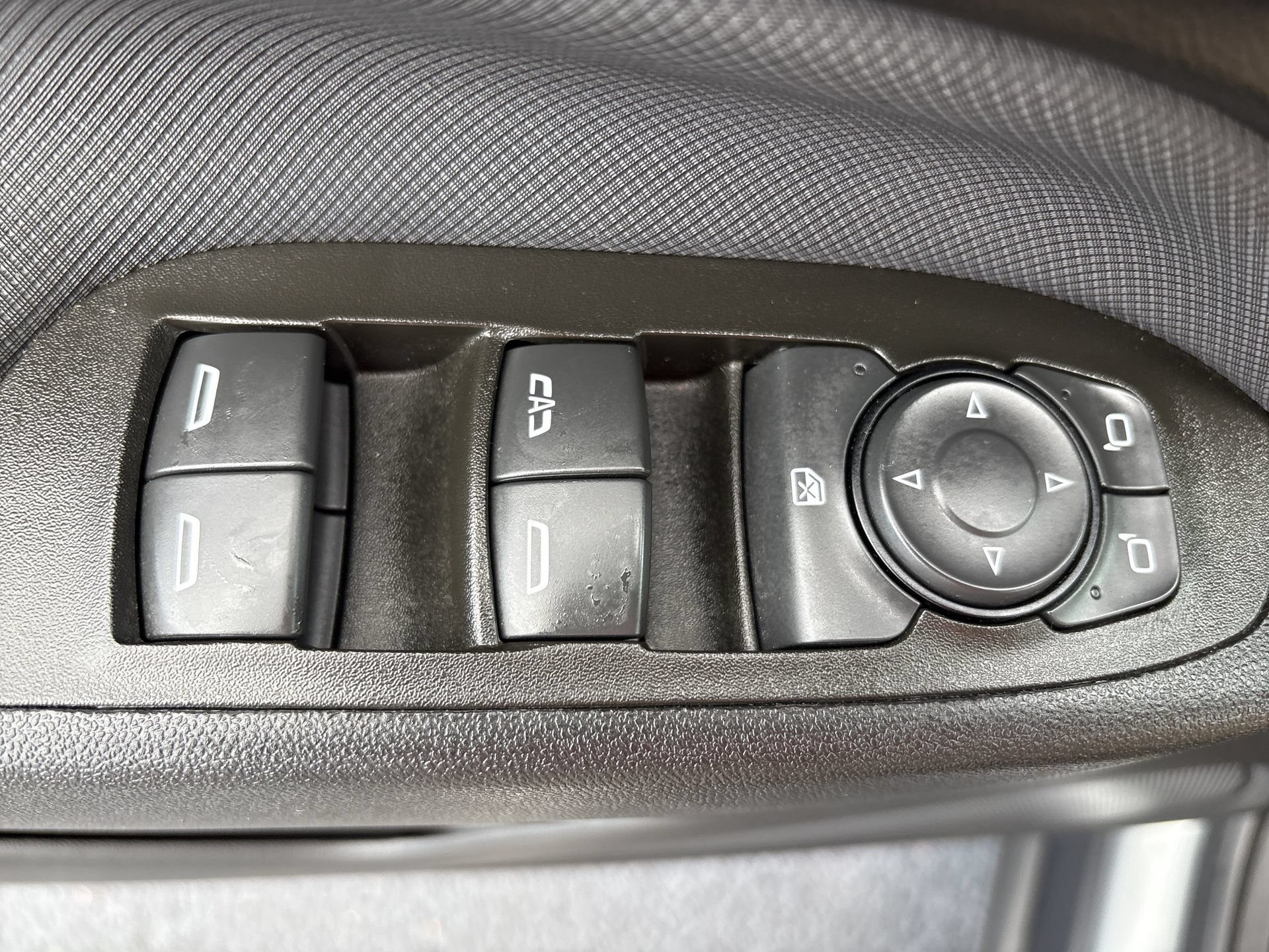 Used 2024 Chevrolet Equinox RS w/ LPO, Floor Liner Package FWD image 15
