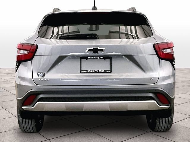 Used 2024 Chevrolet Trax LT w/ Driver Confidence Package FWD image 4