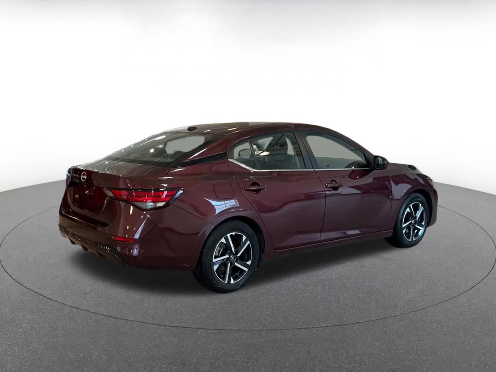 Used 2025 Nissan Sentra SV image 15