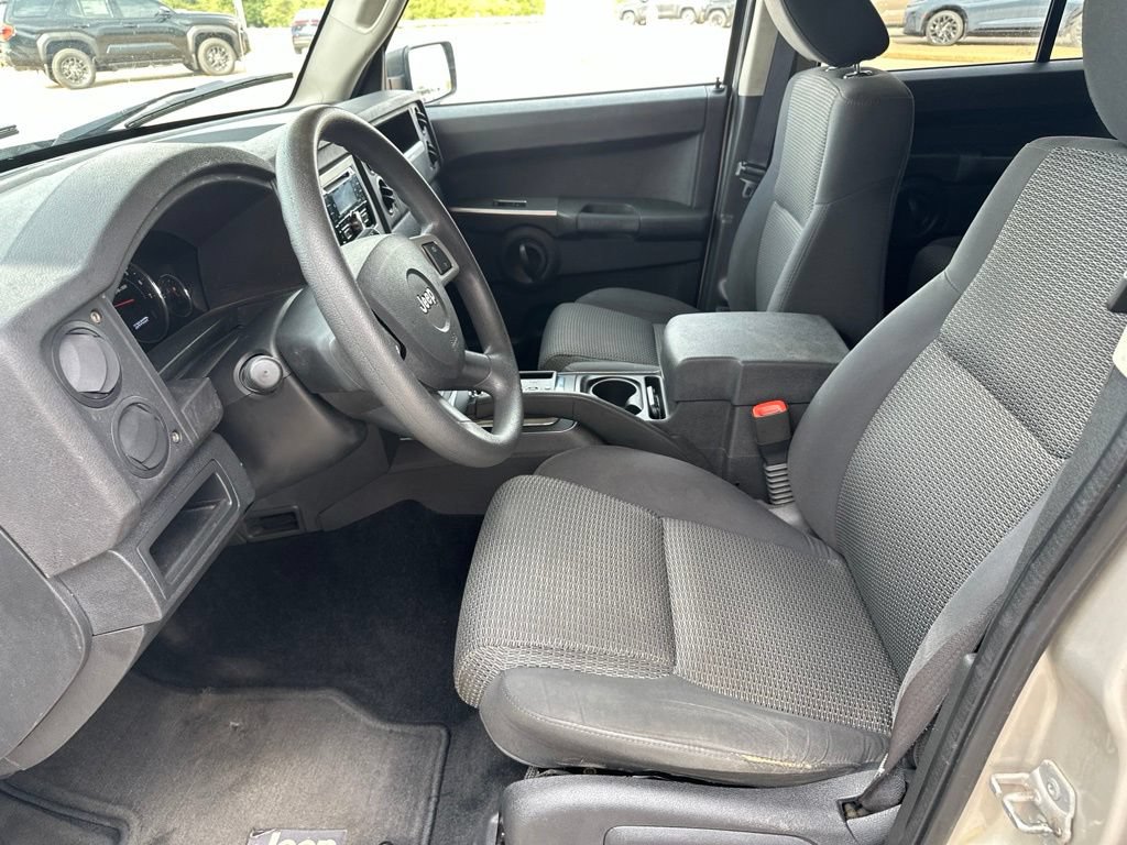 Used 2008 Jeep Commander Sport RWD image 14
