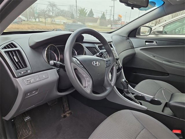 Used 2013 Hyundai Sonata GLS image 18