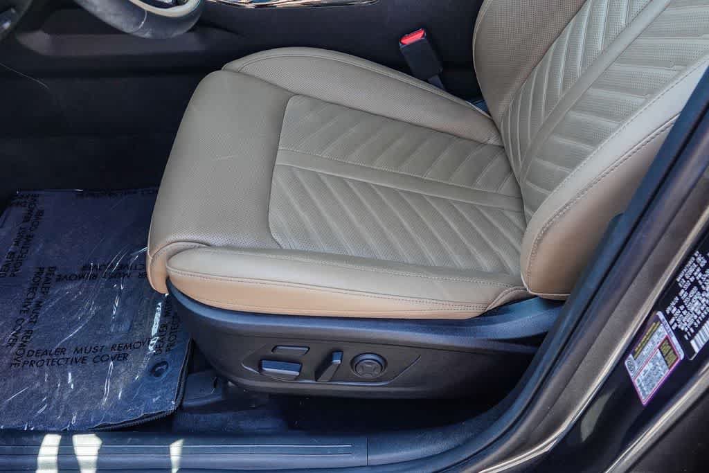 Certified 2024 Kia Sorento SX Prestige w/ Olive Brown Leather Package AWD/4WD image 17